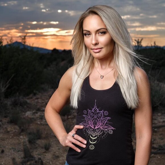 Meet the Posher - Picture 5 of 6